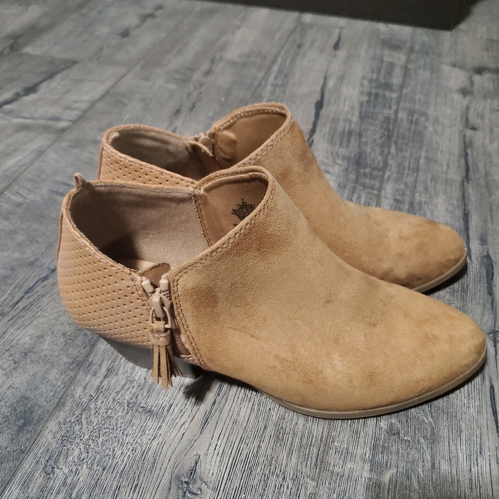 SOLD-- Tan Booties